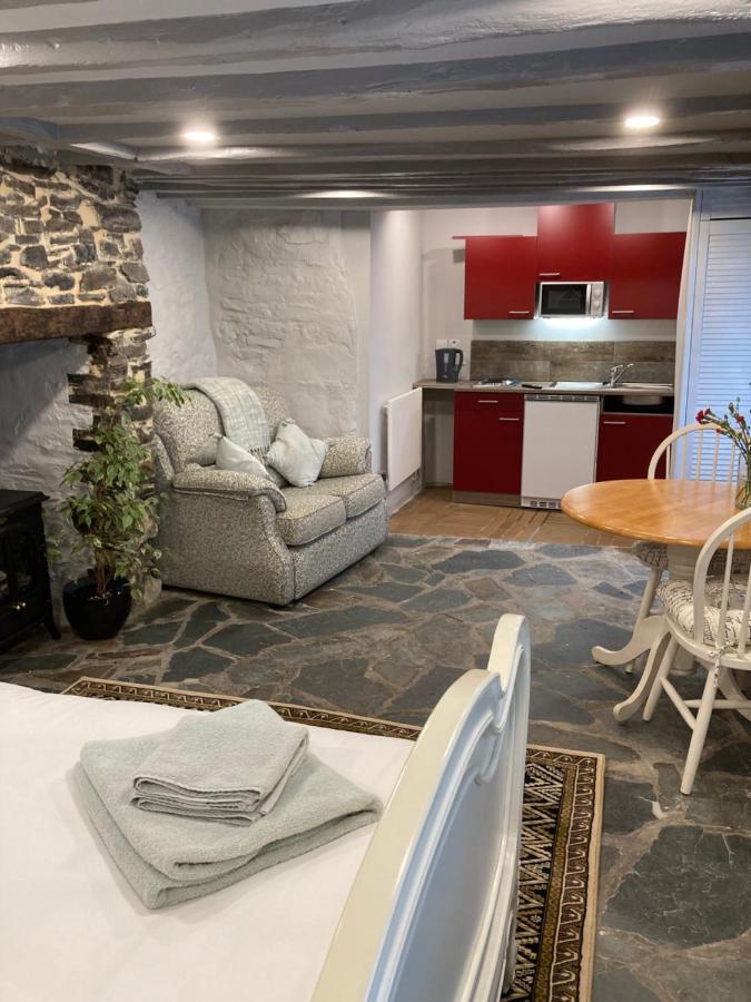 Plymouth Inn Окхамптън Екстериор снимка
