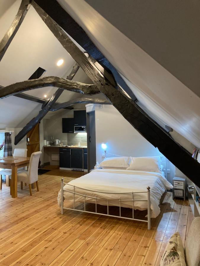 Plymouth Inn Окхамптън Екстериор снимка