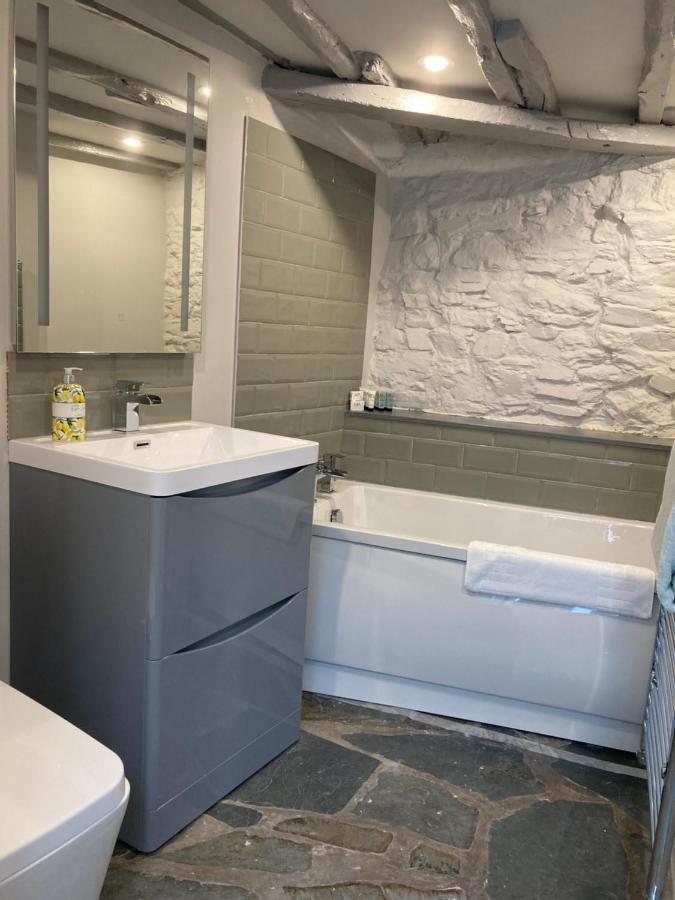 Plymouth Inn Окхамптън Екстериор снимка