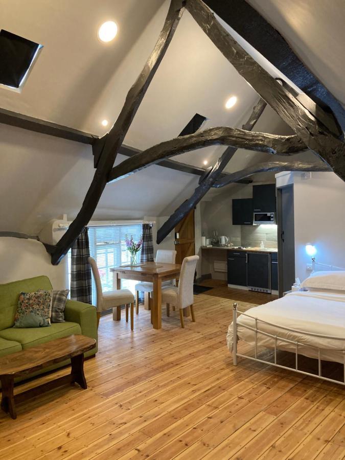 Plymouth Inn Окхамптън Екстериор снимка