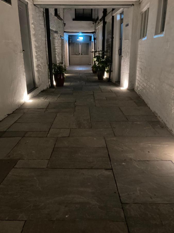 Plymouth Inn Окхамптън Екстериор снимка