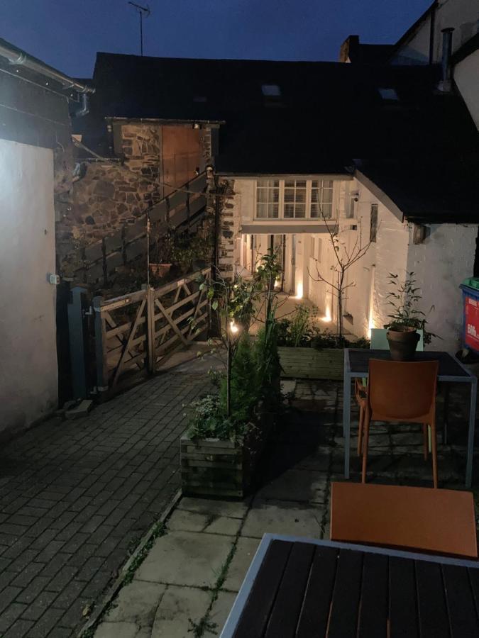 Plymouth Inn Окхамптън Екстериор снимка